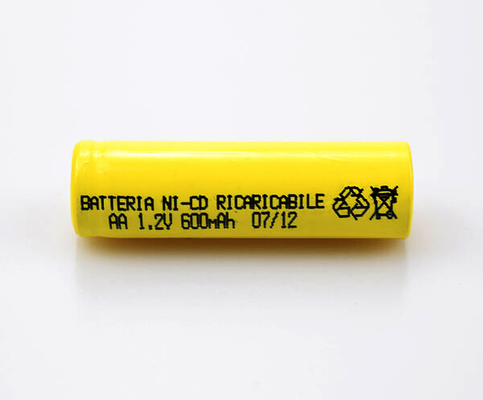 16.6g 1.2 V Ni Cd Baterai Isi Ulang Kuning PVC AA600mAh