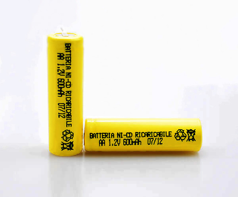 16.6g 1.2 V Ni Cd Baterai Isi Ulang Kuning PVC AA600mAh